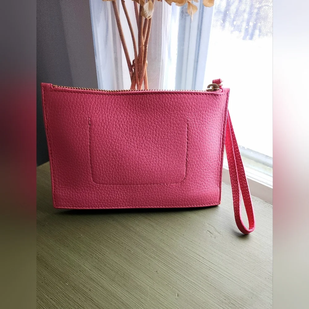 Kate Spade On Purpose Beaded Heart Wristlet Like New - Picture 4 of 5